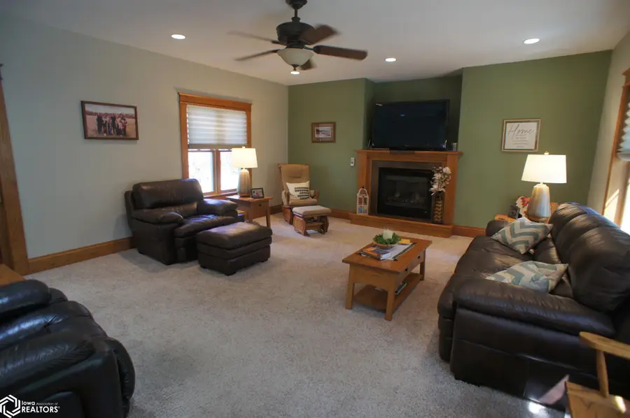 822 Boone Street, Webster City, IA 50595 - #3