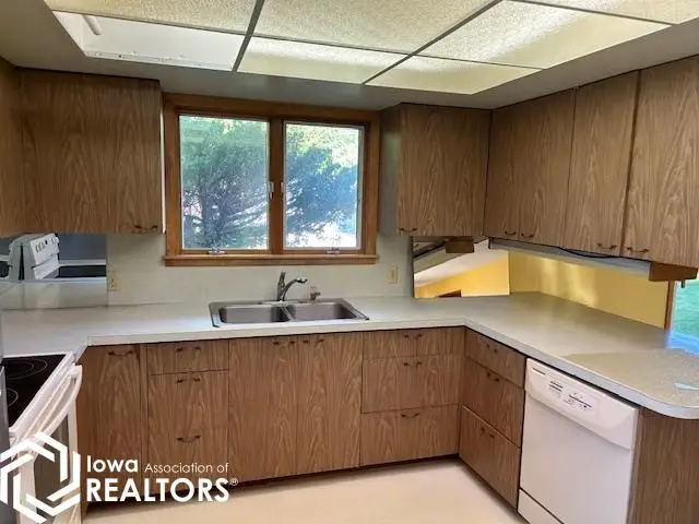 205 Carson, Iowa Falls, IA 50126 - #3