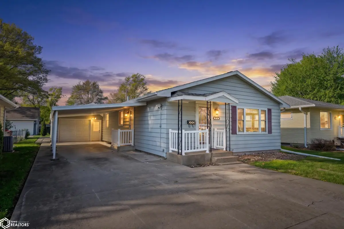 2715 Kirkwood Street, Burlington, IA 52601 - #1