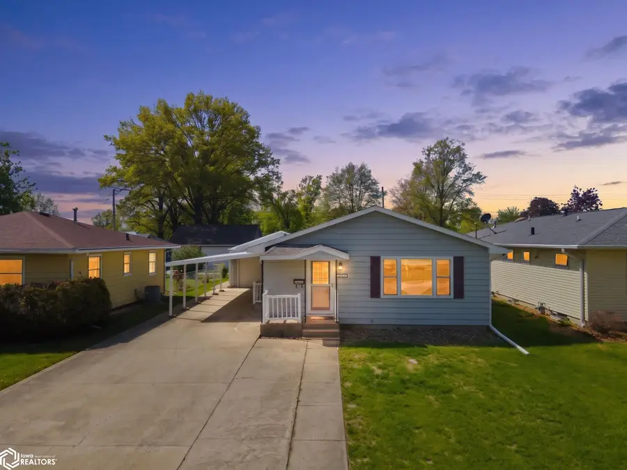 2715 Kirkwood Street, Burlington, IA 52601 - #2