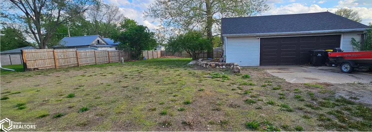 310 E Mclane Street, Osceola, IA 50213 - #1