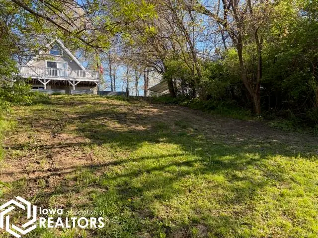 4082,4084,4086 Lakeshore Drive, Brooklyn, IA 52211 - #3
