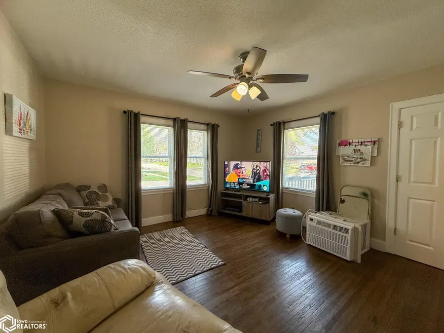 309 5th Avenue S, Clear Lake, IA 50428 - #2
