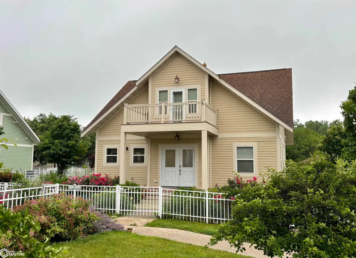 50 E Golden Lane, Fairfield, IA 52556 - #1