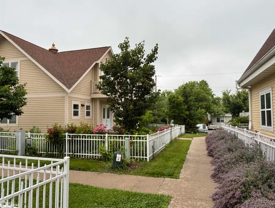 50 E Golden Lane, Fairfield, IA 52556 - #3