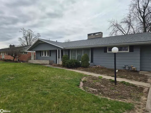 1205 S 15th Avenue W, Newton, IA 50208