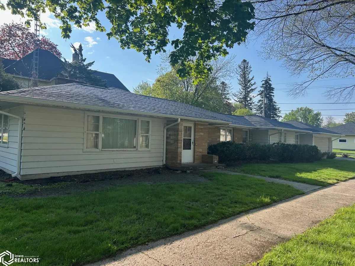 100 S Lincoln, Eagle Grove, IA 50533 - #1