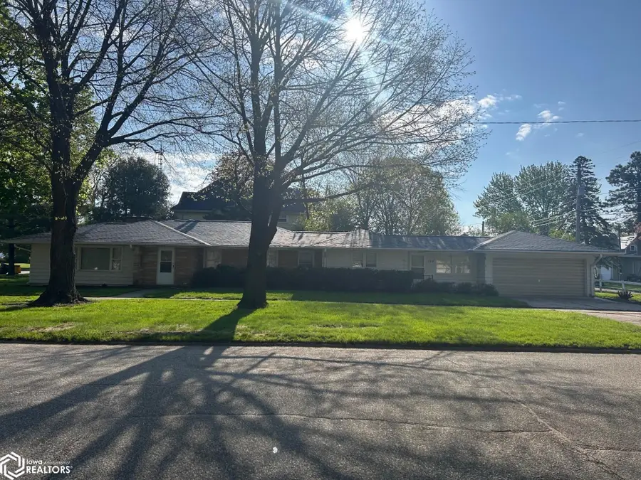 100 S Lincoln, Eagle Grove, IA 50533 - #2