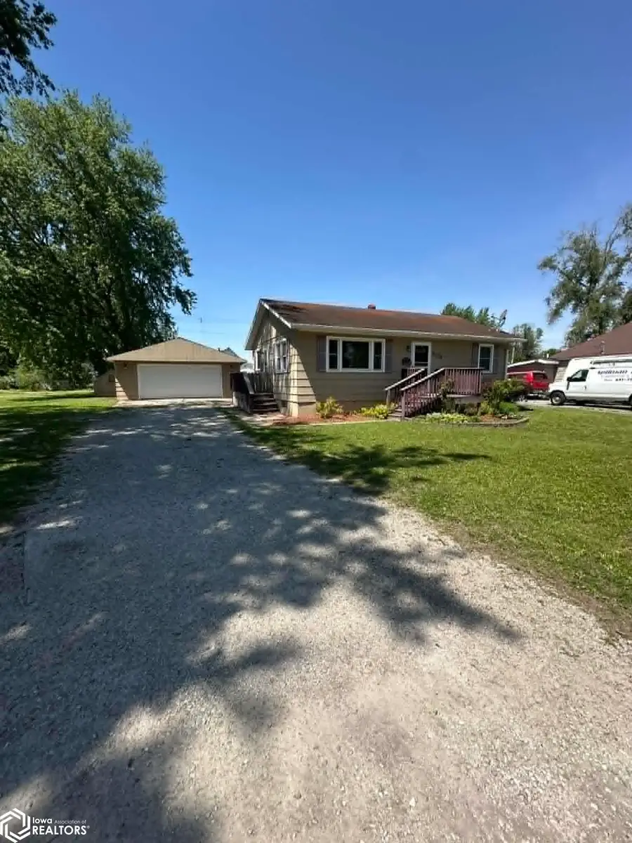 425 S Davis Street, Ottumwa, IA 52501 - #3