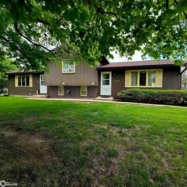 1216 N Green Street, Oskaloosa, IA 52577