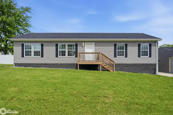 2521 Bill Bone Lane, Oskaloosa, IA 52577-8875