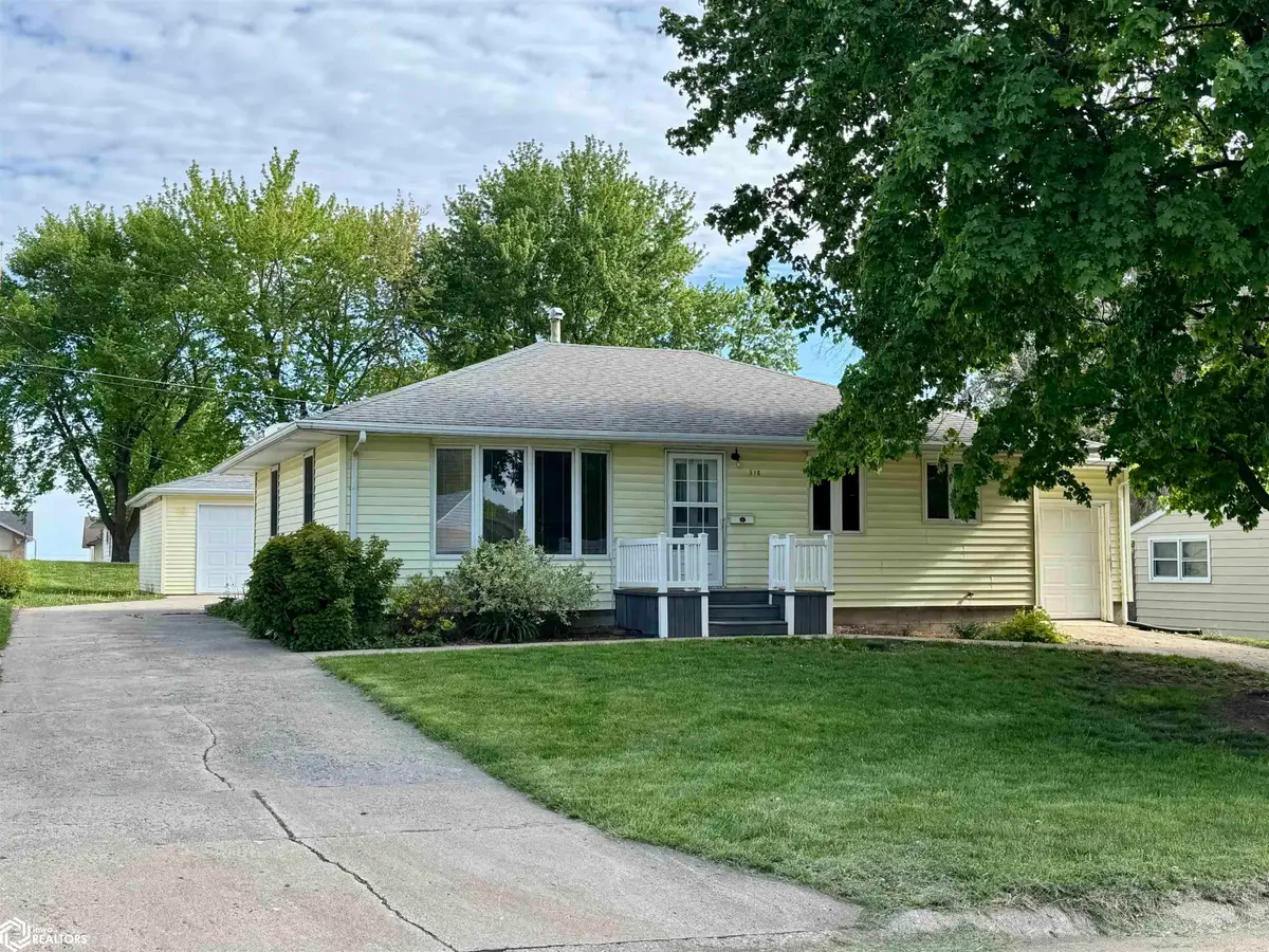 518 W 20th Street, Carroll, IA 51401 - #1