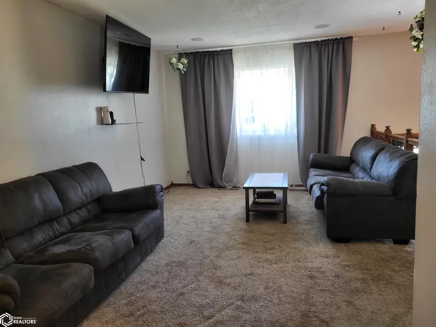 109 Harmony Drive, Marshalltown, IA 50158 - #3