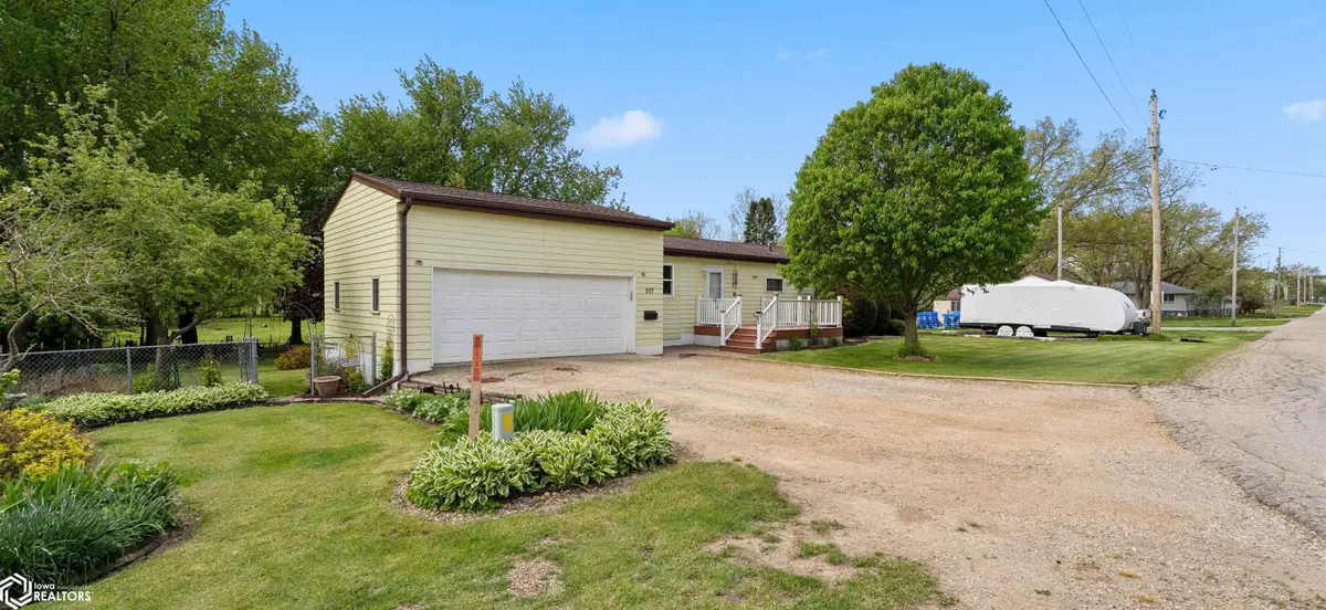 307 E Chicago, Albion, IA 50005 - #1