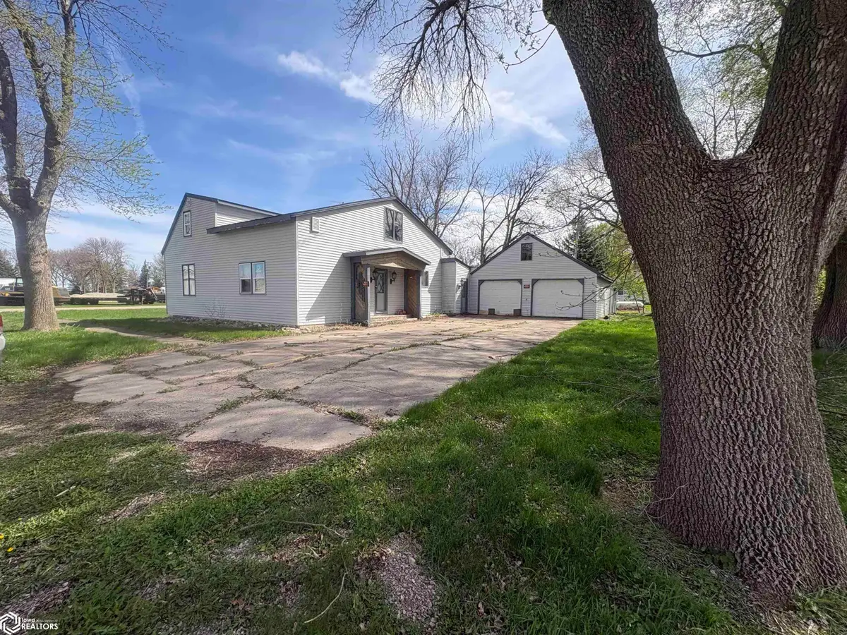 508 4th Street Nw, Buffalo Center, IA 50424 - #1