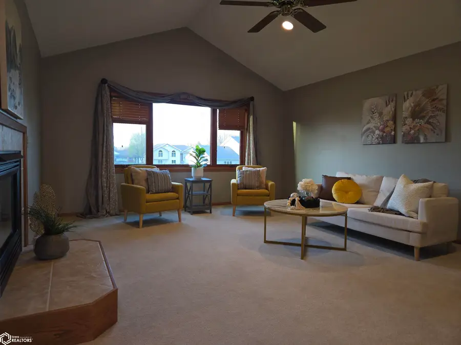 1110 15th Street Se, Mason City, IA 50401 - #2
