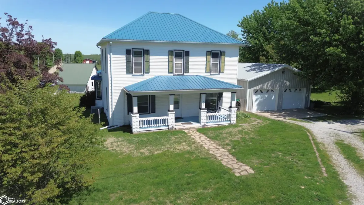 401 E North Street, Cantril, IA 52542 - #1