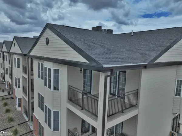 209 W Jefferson Street #17, Winterset, IA 50273