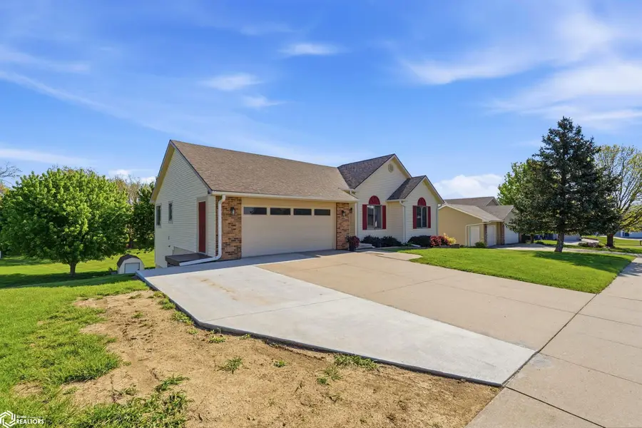 2805 Arnold Drive, Marshalltown, IA 50158 - #3