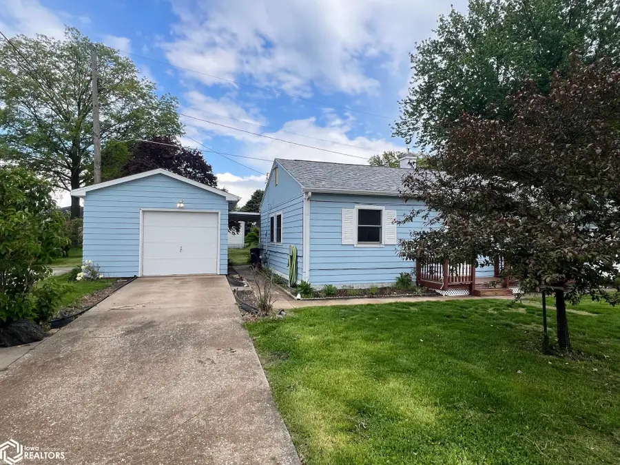 101 Windsor Circle, Burlington, IA 52601 - #2