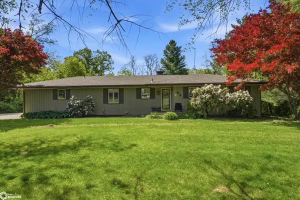 12002 Sylvan Heights Rd, Burlington, IA 52601