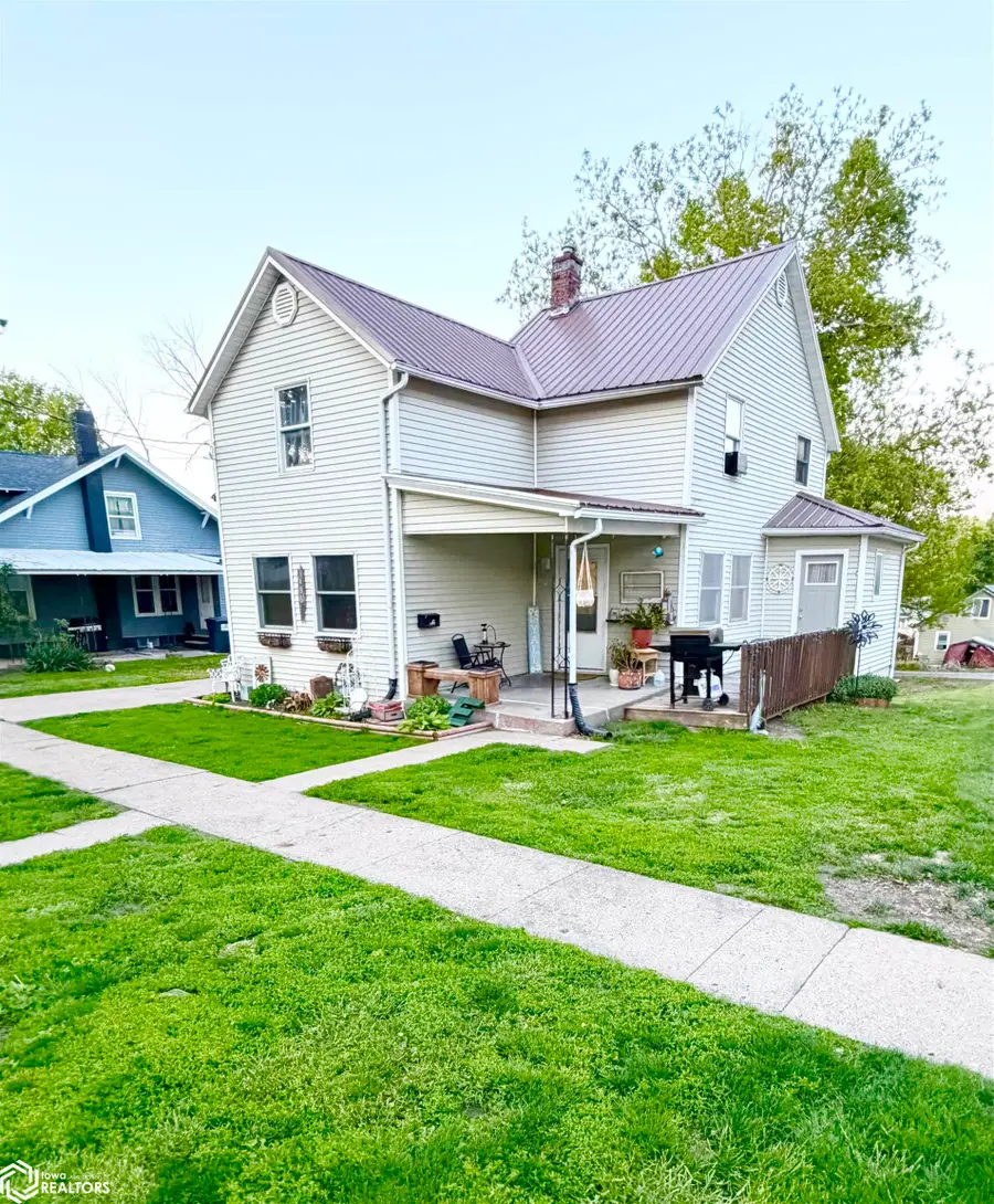 436 N 4th Street, Oskaloosa, IA 52577 - #2