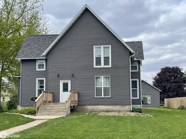 1221 Main Street, Grinnell, IA 50112