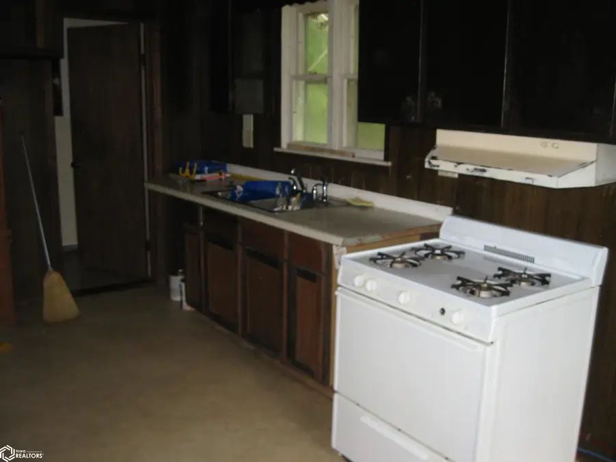 306 Tindell Street, Ottumwa, IA 52501 - #3