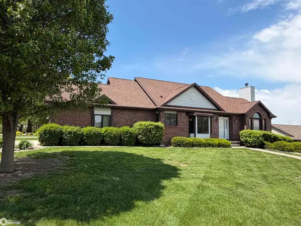 1015 W 18th Street S, Newton, IA 50208