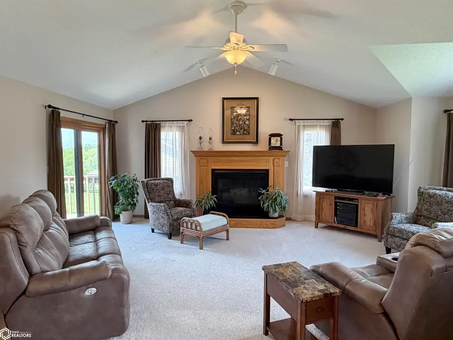 1015 W 18th Street S, Newton, IA 50208 - #3