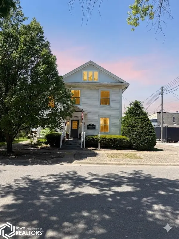 214 S Jefferson Street, Sigourney, IA 52591