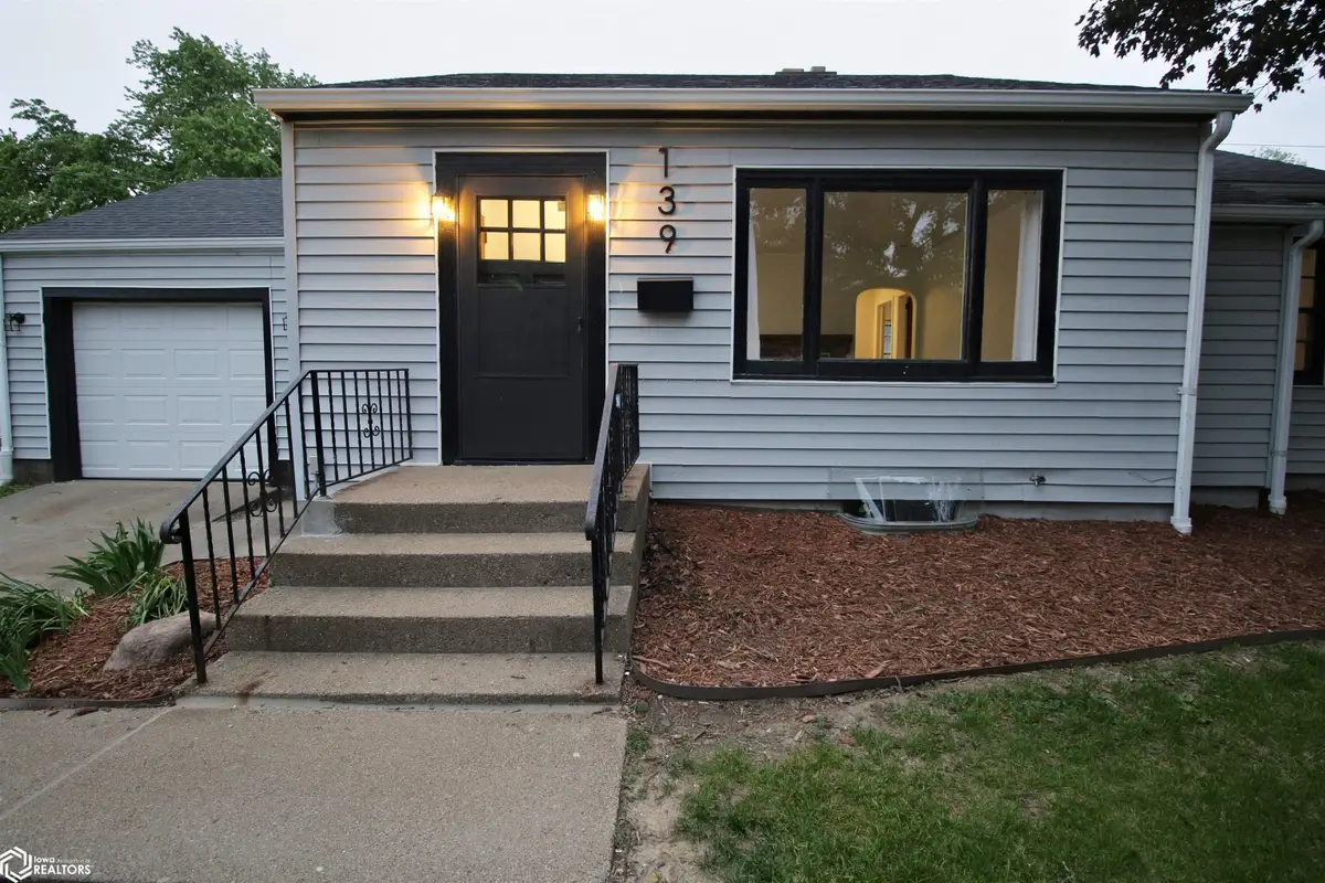 139 Geneva Drive, Oskaloosa, IA 52577 - #1