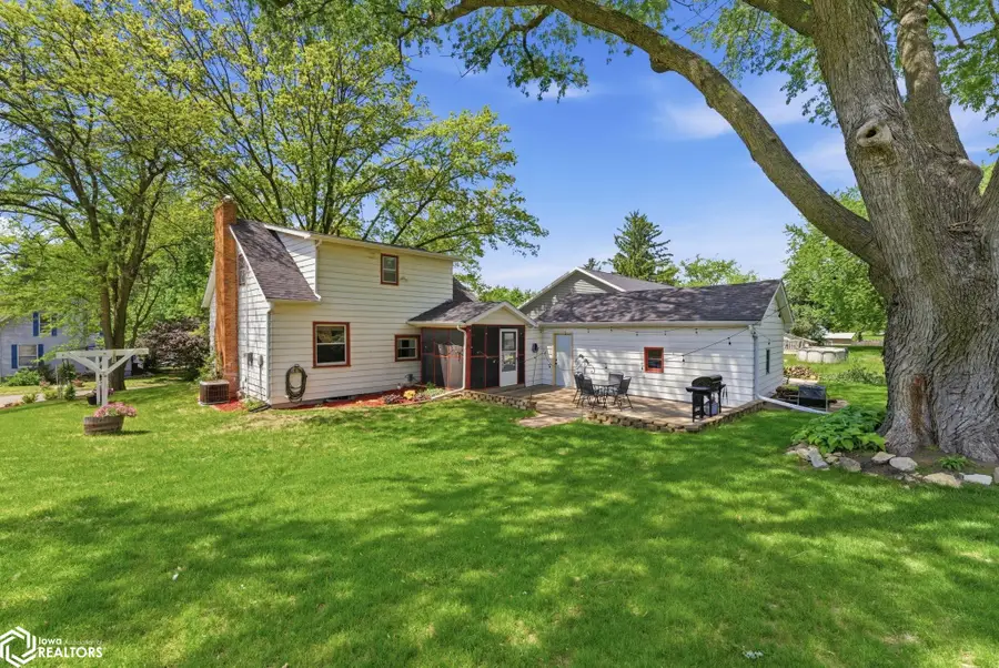 608 S Ave B, Washington, IA 52353 - #2