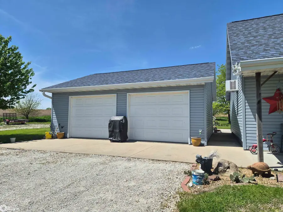 1226 212th Boulevard, Belle Plaine, IA 52208 - #3