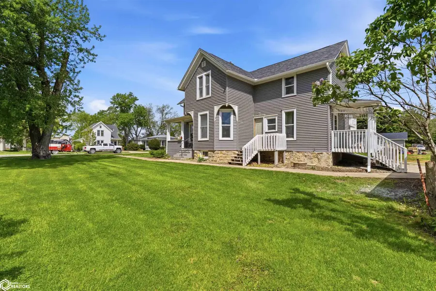 1208 Main Street, Grinnell, IA 50112 - #3