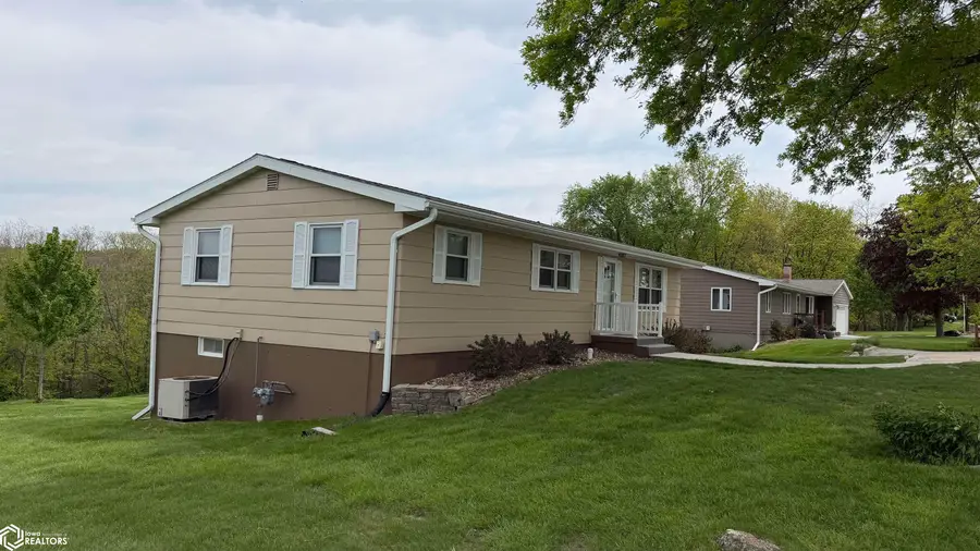 1129 N Park Avenue, Centerville, IA 52544 - #3