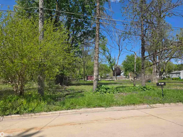 1013 Clark Street, Webster City, IA 50595