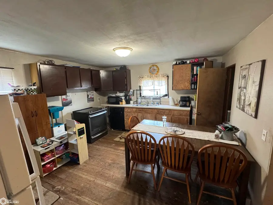 311 S Elm Street, Creston, IA 50801 - #3