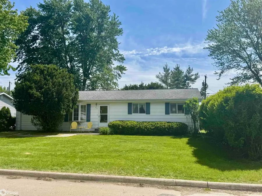 606 E Buchanan Avenue, Fairfield, IA 52556 - #2