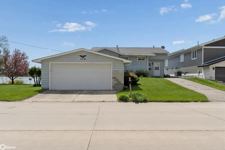 306 E Lake St, Ventura, IA 50482 - #2