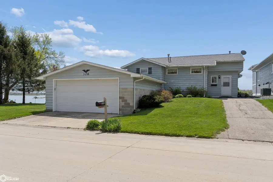 306 E Lake St, Ventura, IA 50482 - #3