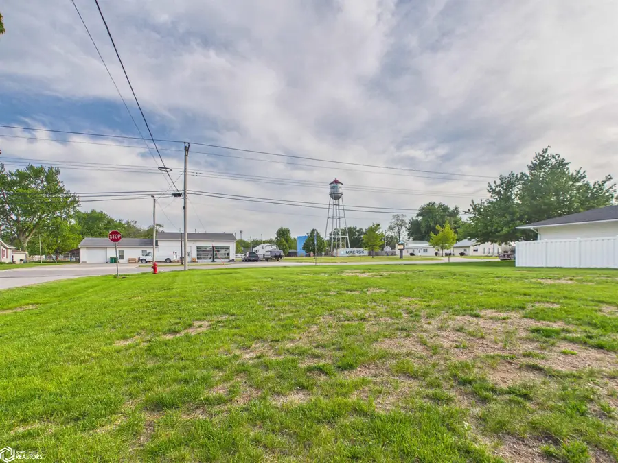 227 E Main Street, Agency, IA 52530 - #3