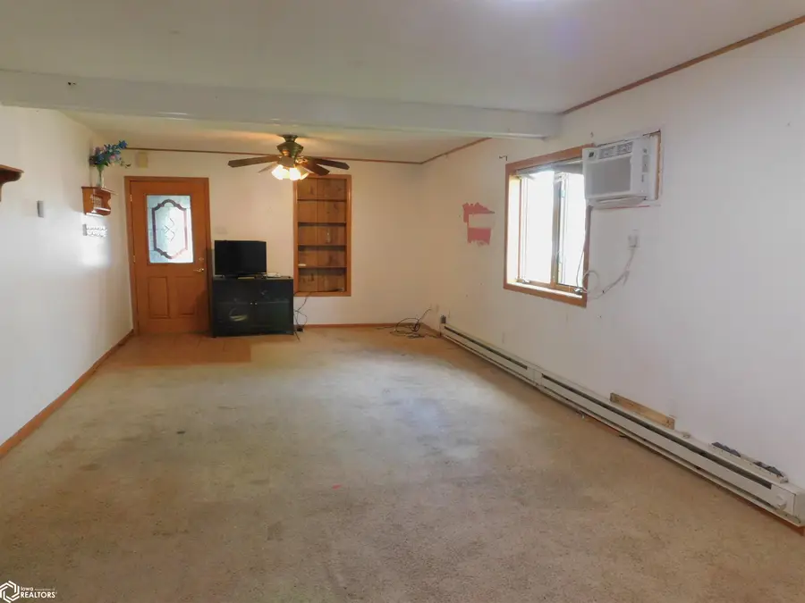 363 6th Avenue, Manilla, IA 51454 - #3