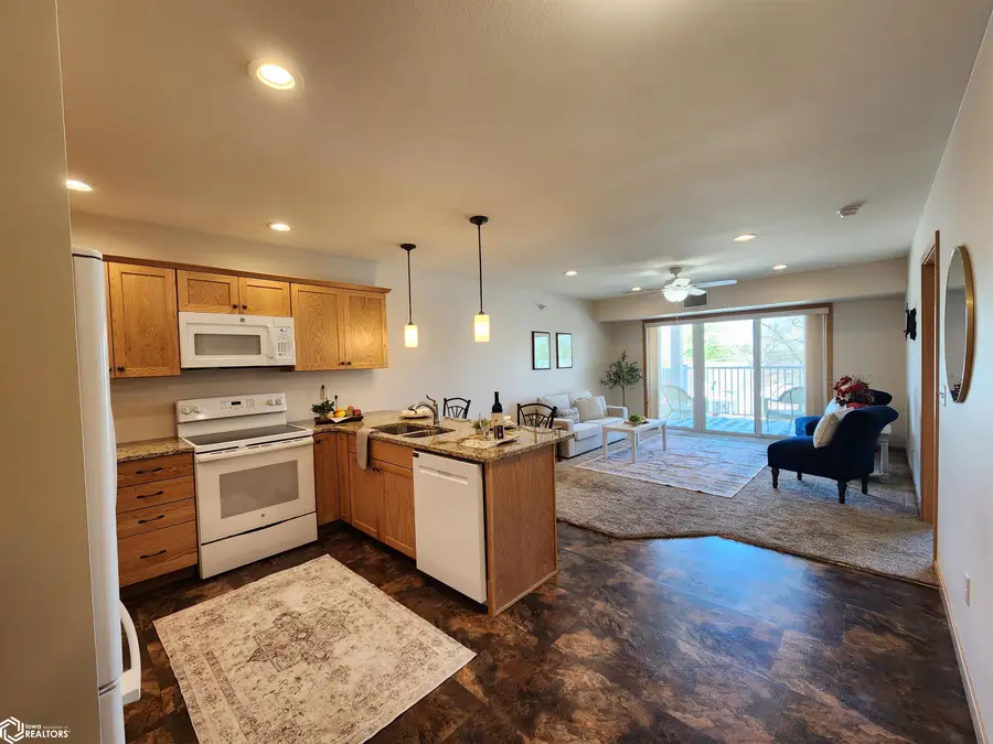 809 7th Ave N #311, Clear Lake, IA 50428 - #2