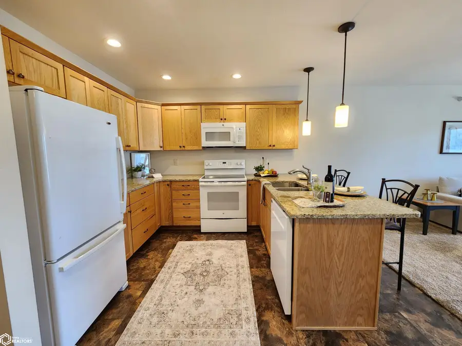 809 7th Ave N #311, Clear Lake, IA 50428 - #3