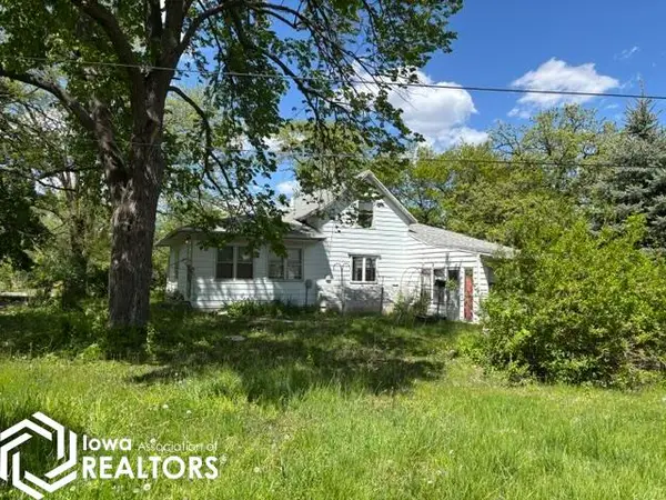 206 Broadway Street, Webster City, IA 50595