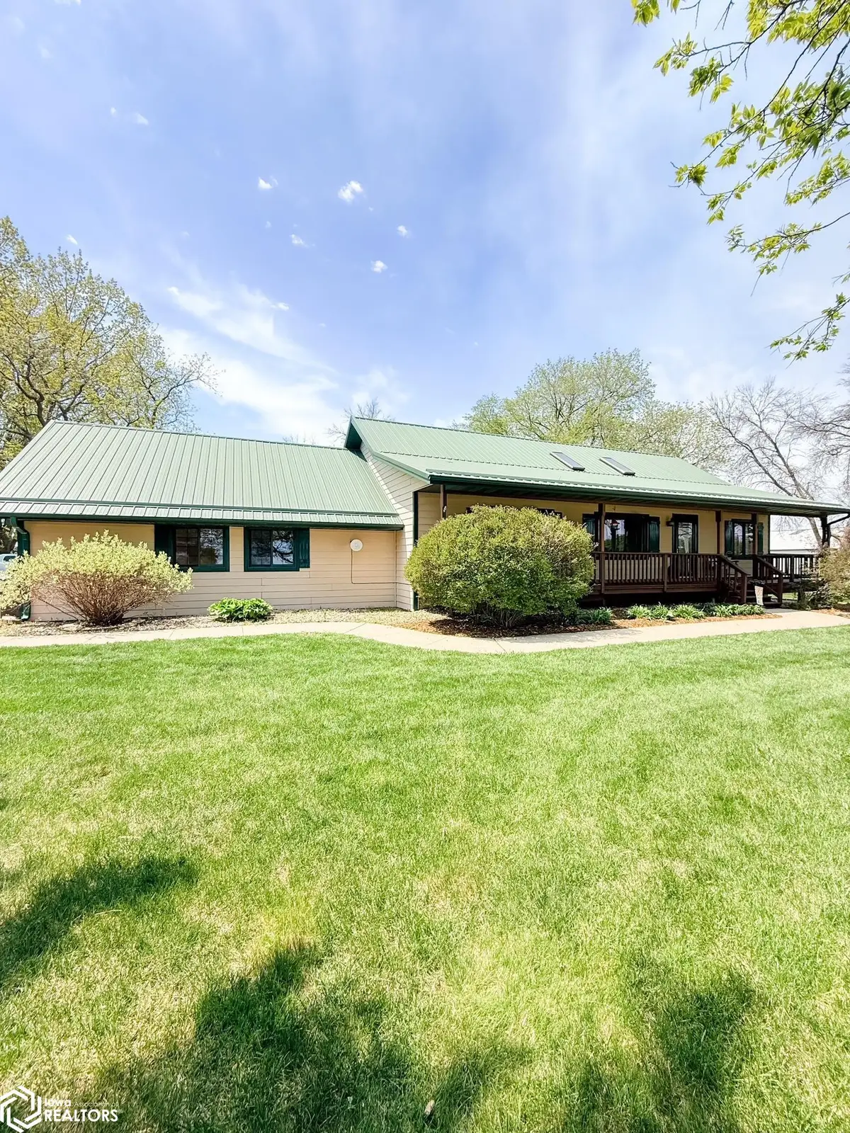 1279 Reed Ave, Belmond, IA 50421 - #1
