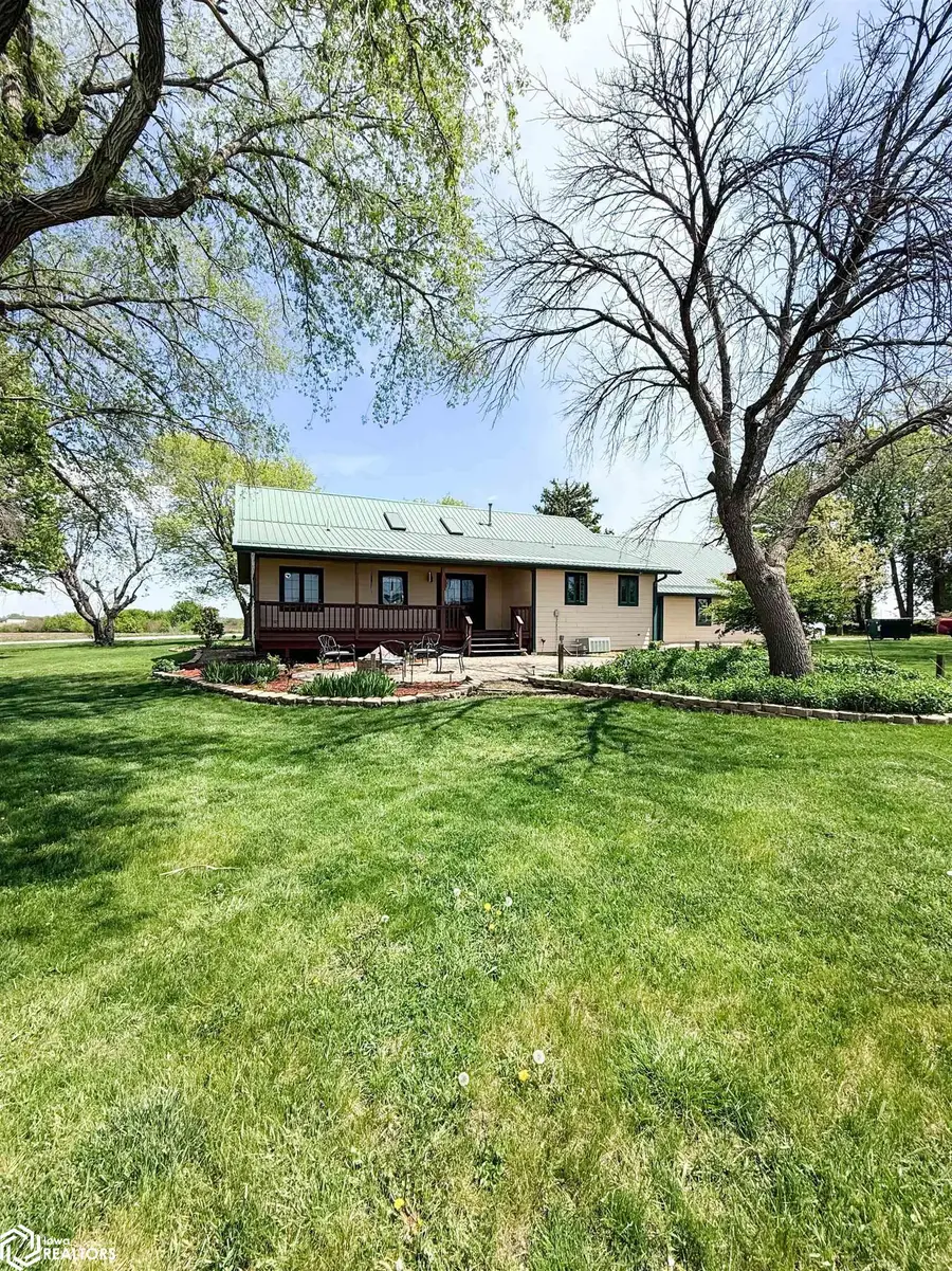 1279 Reed Ave, Belmond, IA 50421 - #2