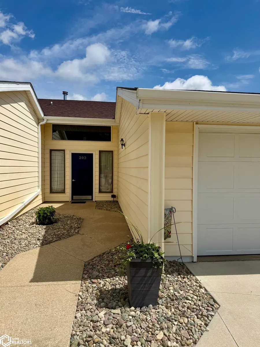 202 E 22nd Street #4, Atlantic, IA 50022 - #2