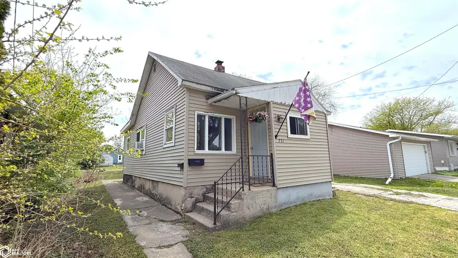 231 25th Street Sw, Mason City, IA 50401 - #2